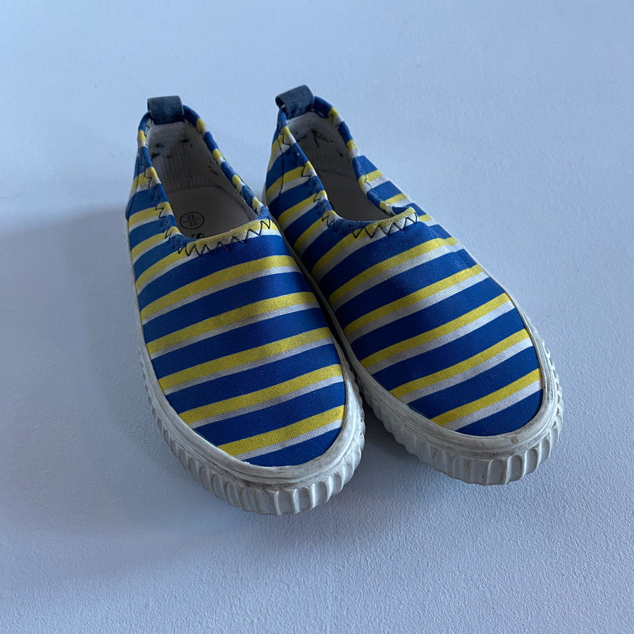 Striped Runners | 6-7 Shoes (Toddler)