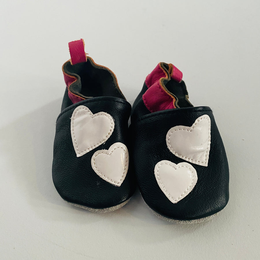 Heart Crib Shoes | 0-6mos