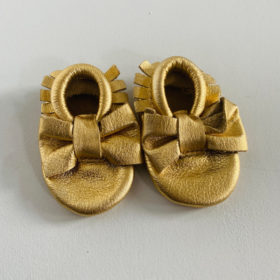 Gold Crib Shoes | 0-3mos