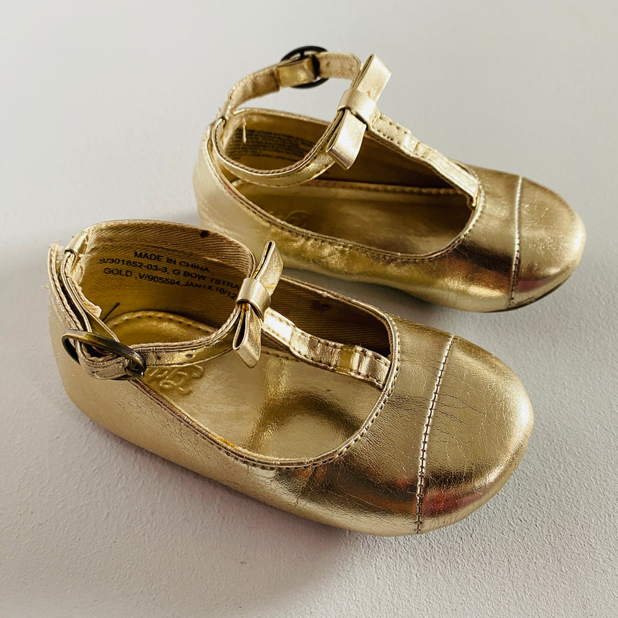 Gold Shoes | 5 Shoes (Toddler)